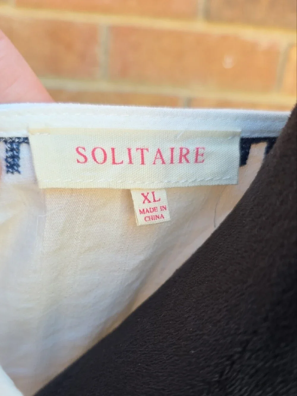 Solitaire By Anthropologie White Blouse with Blue Floral Embroidery Size XL